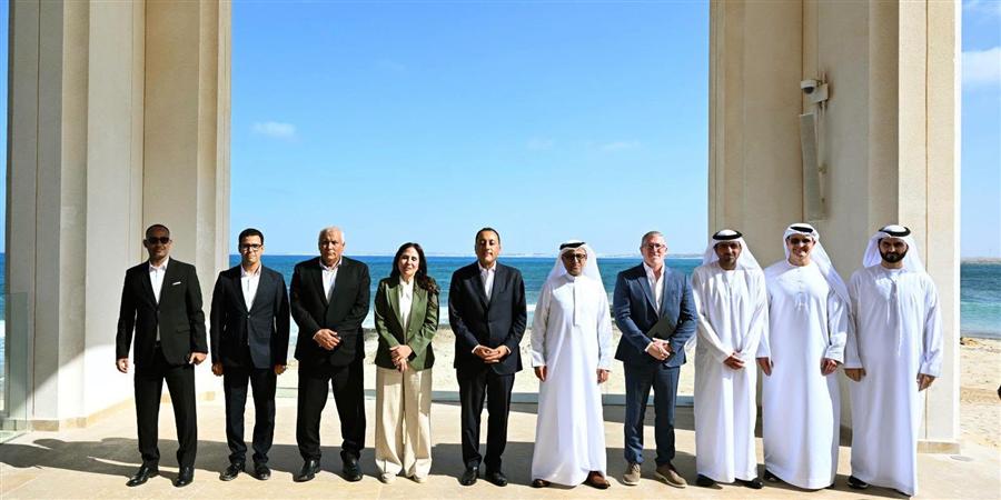الإسكان تستعرض مستجدات البنية الأساسية لمشروعات رأس الحكمة
